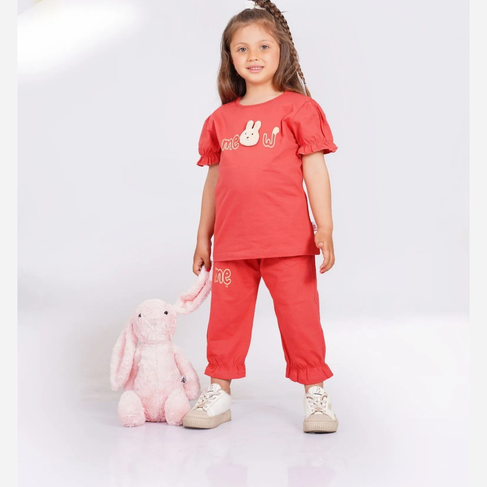 تیشرت شلوارک دخترانه طرح میو با خرگوش برجسته جنس پنبه تیپ لاکرا سایز 40 و 45