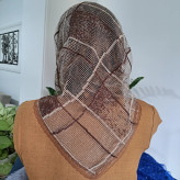 مینی اسکارف سه گوش گیپور کرم قهوه ای ابعاد 70 در 70 سانتی متر