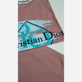 ست تیشرت پنبه یک رو لاکرا و شلوارک دورس پسرانه طرح dior سایز 65 و 70